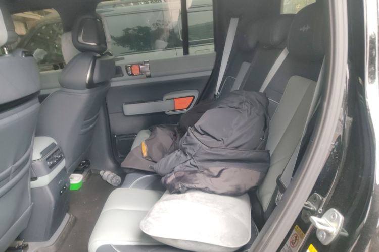 Used Formula Leopard Leopard 5 2023 Navigator Edition
