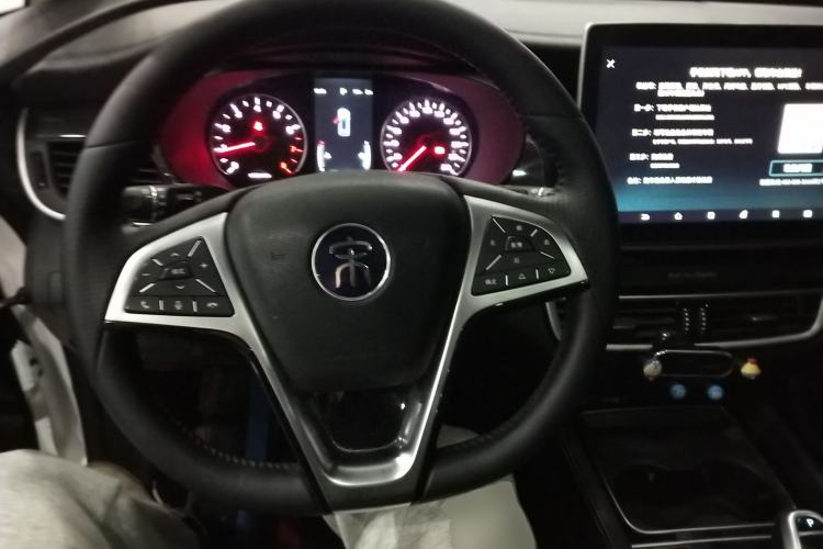 Used BYD Song MAX 2019 1.5T Automatic SmartConnect ZhiLian RuiDong Edition with 6 Seats China VI Standard
