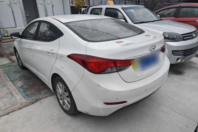 Used Hyundai Elantra (5th Generation / Langdong) 2016 1.6L Automatic Smart Version
