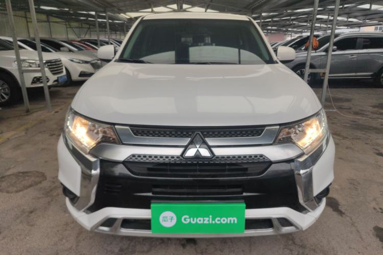Used Mitsubishi Outlander 2021 Revised Version 2.0L Two-Wheel Drive Comfort Edition 5 Seats
