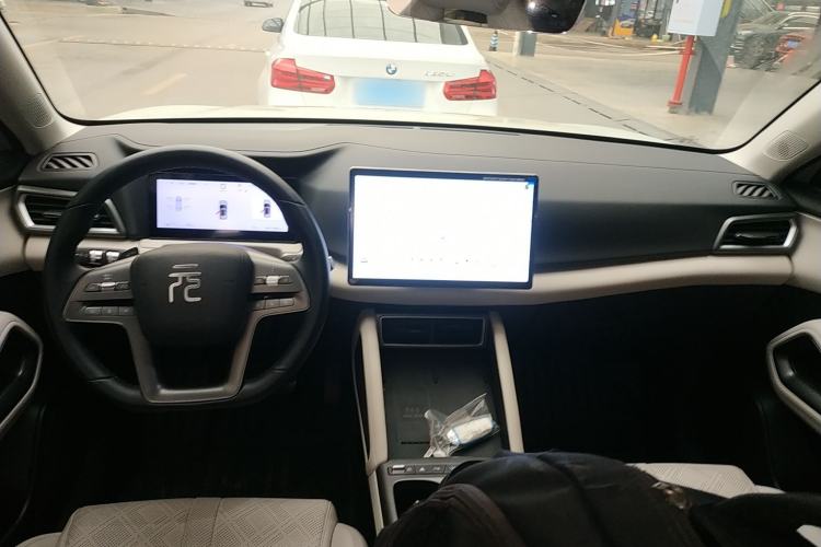 Used BYD Yuan UP 2025 Intelligent Driving Version 401 km Leading Edition
