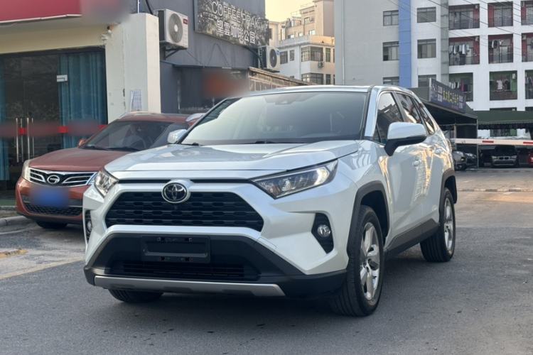 Used Toyota RAV4 2021 2.0L CVT Two-Wheel Drive Fashion PLUS Edition