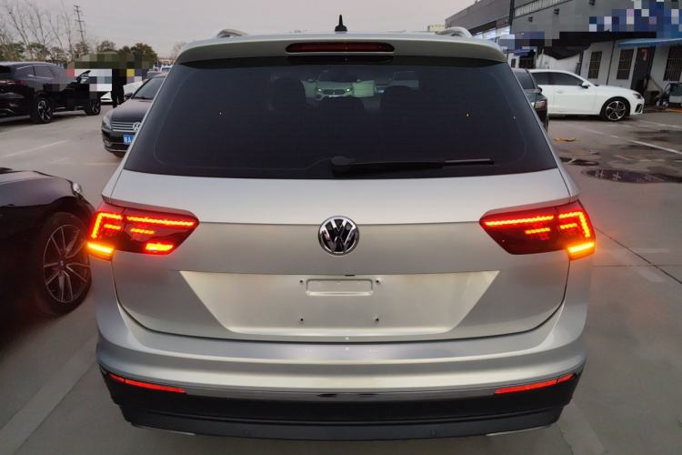 Used Volkswagen Tiguan L 2017 380TSI Automatic All-Wheel-Drive Luxury Edition
