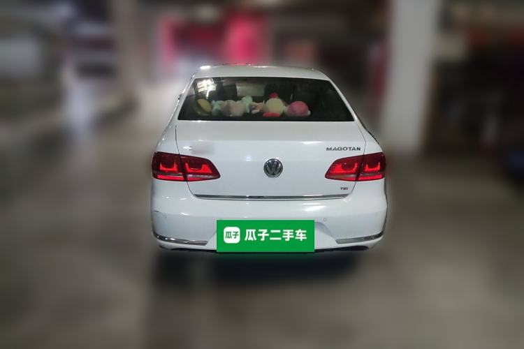 Used Volkswagen Magotan 2015 2.0 TSI Luxury Model
