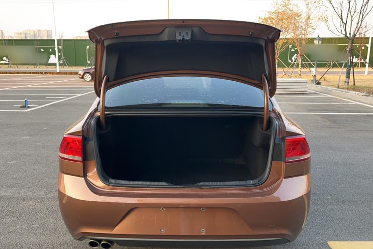 Used Volkswagen Lamando 2018 280TSI DSG Comfort Edition
