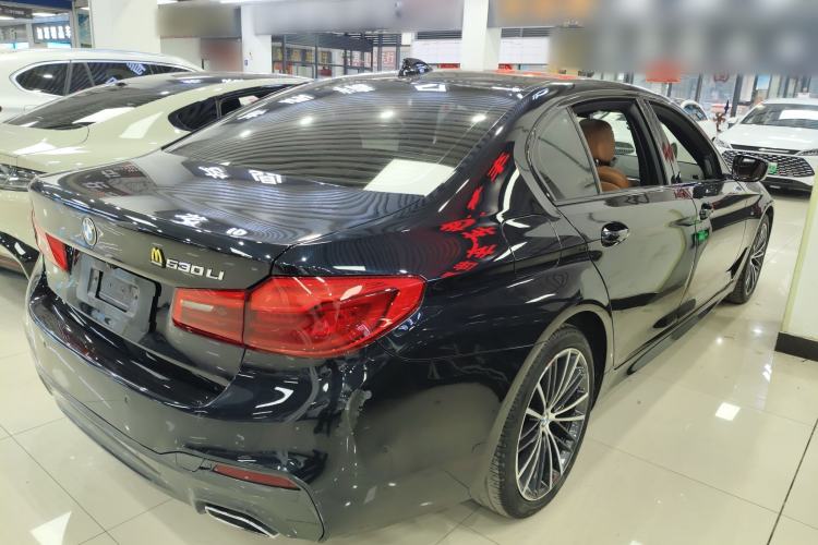 Used BMW 5 Series 2019 Facelifted 530Li Leading Edition M Sport Package
