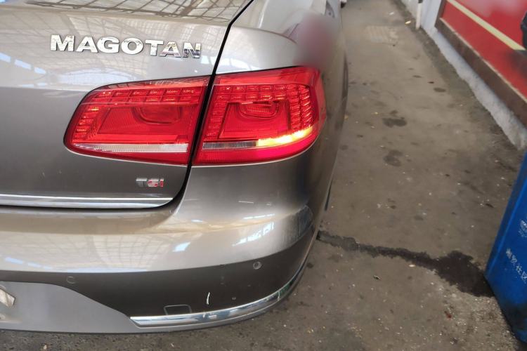 Used Volkswagen Magotan 2015 1.8TSI Advanced Model
