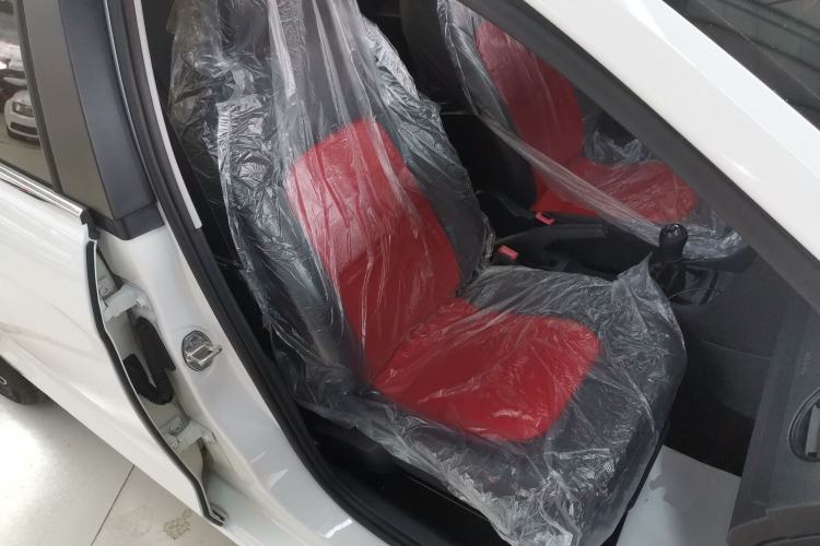 Used Volkswagen Jetta 2015 Value Edition 1.6L Manual Fashionable Style
