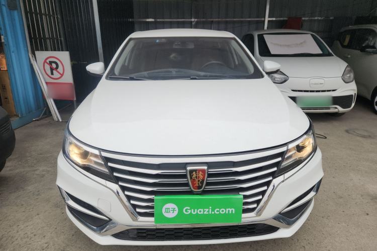 Used Roewe i6 2019 PLUS 1.6L Manual 4G Connected Deluxe Top-Tier Version