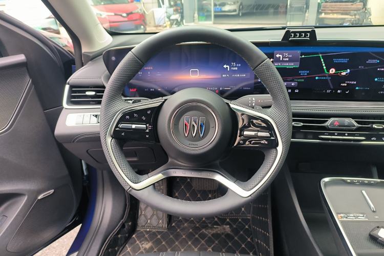 Used Buick LaCrosse 2025 Platinum Avia Edition
