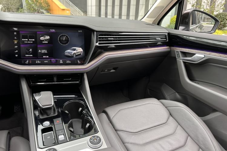 Used Volkswagen Touareg 2020 2.0 TSI RuiShang Edition China VI Standard
