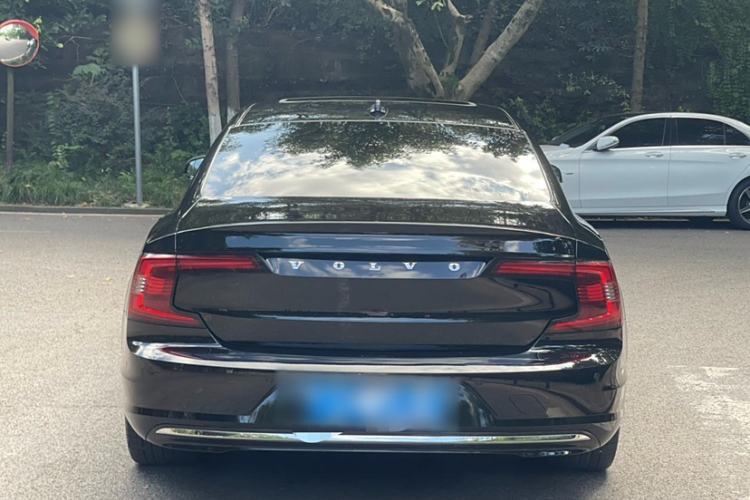 Used Volvo S90 2023 B5 Luxury Smart Edition
