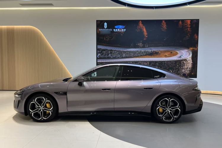 Used  SU7 2024 Rear-Drive Long-Range Intelligent Driving Version