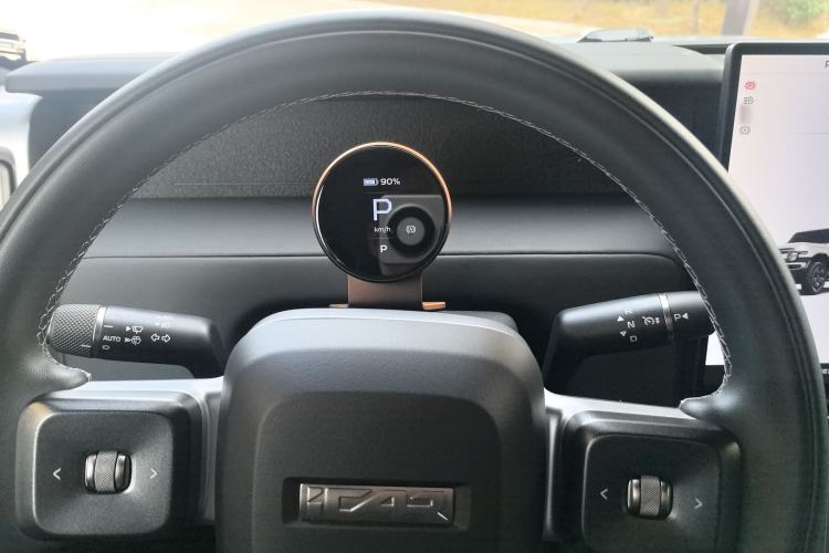 Used  V23 2025 501 Four-Wheel Drive Intelligent Driving Version
