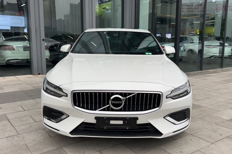 Used Volvo S60 New Energy 2022 T8 eDrive Hybrid All-Wheel Drive Smart Luxury Edition