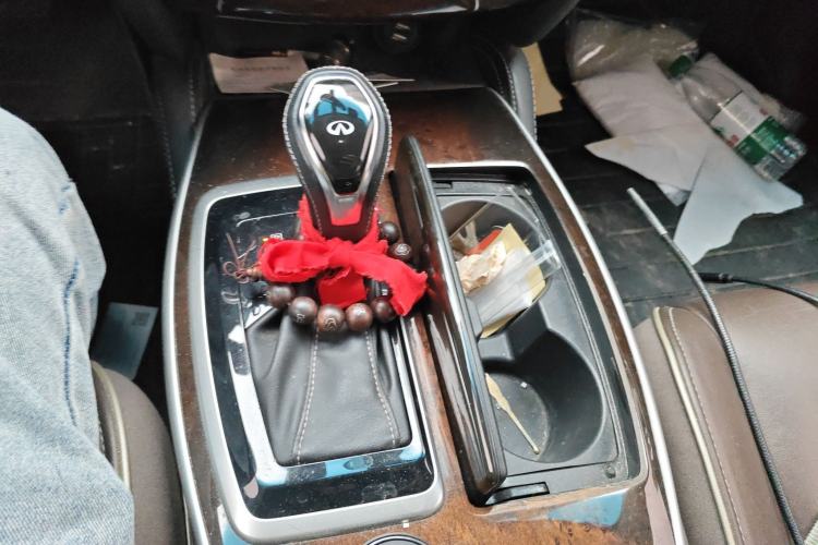 Used Infiniti QX60 2016 2.5 S/C Hybrid Two-Wheel-Drive Excellence Edition China V Standard
