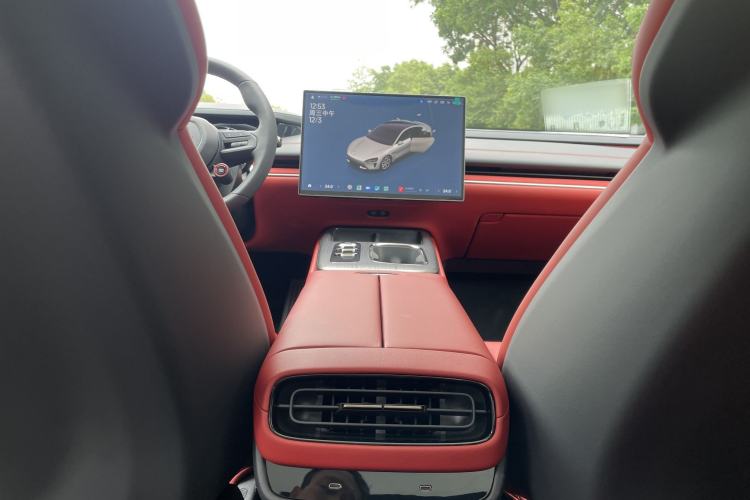 Used  SU7 2024 Rear-Drive Long-Range Intelligent Driving Version
