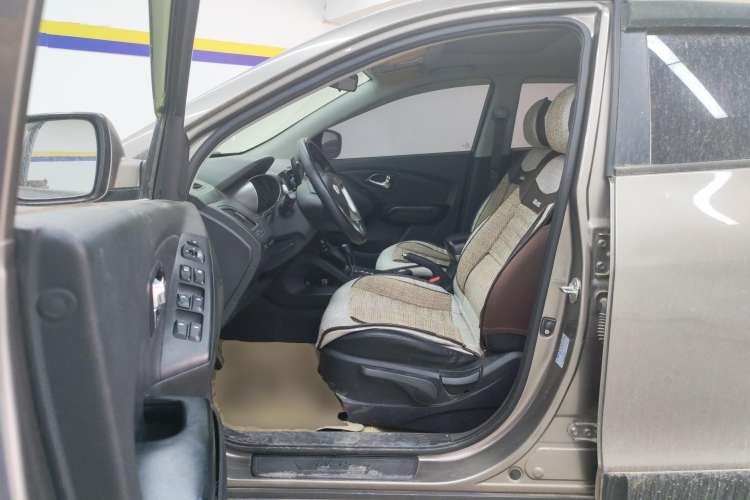 Used Hyundai ix35 2013 2.0L Automatic Two-Wheel Drive Smart GLS China IV Standard
