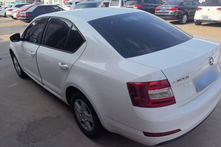 Used Skoda Octavia 2015 1.6L Automatic Eado Edition