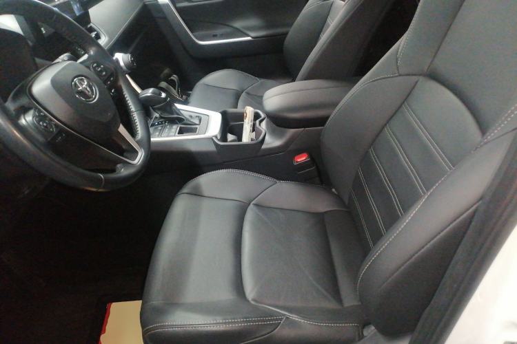 Used Toyota Wildlander 2023 2.0L CVT Four-Wheel Drive Luxury PLUS Edition
