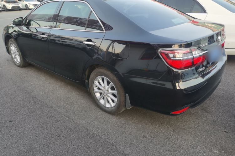 Used Toyota Camry 2016 Dual-Engine 2.5 HG 10th Anniversary Deluxe Navigation Edition
