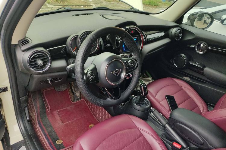 Used  MINI 2019 1.5T ONE PLUS
