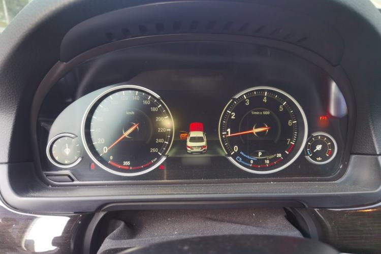 Used BMW 5 Series 2014 525Li Luxury Design Package