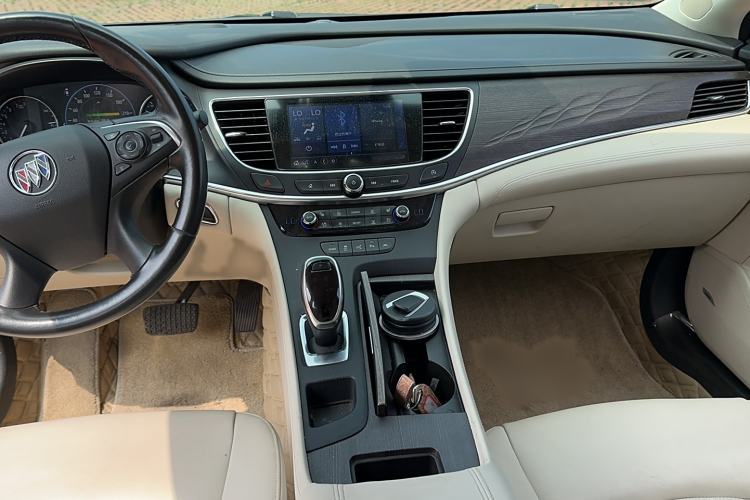 Used Buick LaCrosse 2022 Avenir Avia First Edition
