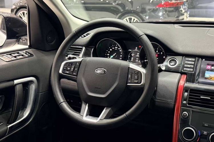 Used Land Rover Discovery Sport 2019 240 PS SE Dynamic Version China VI Standard
