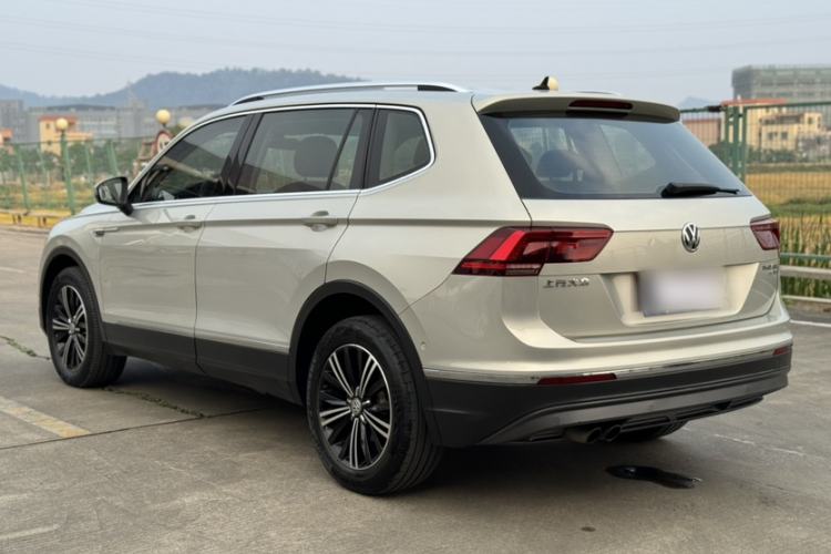 Used Volkswagen Tiguan L 2017 330TSI Automatic Two-Wheel Drive Flagship Edition
