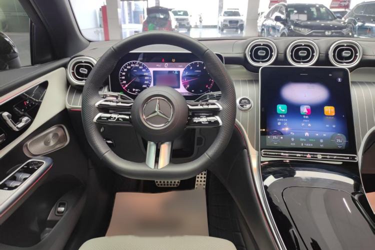 Used Mercedes-Benz GLC Coupe 2025 GLC 300 4MATIC Coupe SUV
