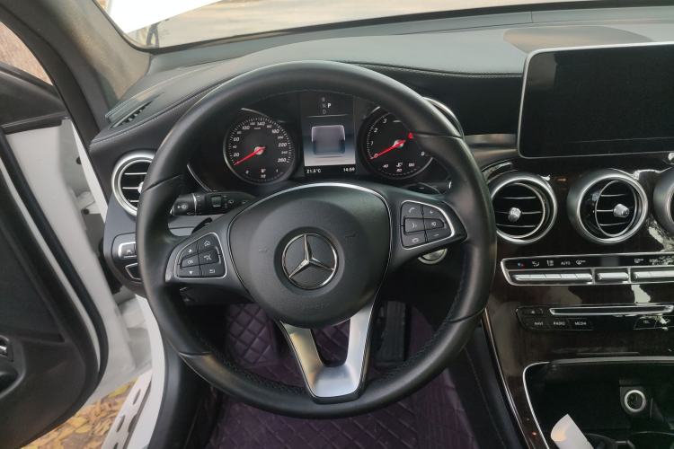 Used Mercedes-Benz GLC 2018 Facelift GLC 260 4MATIC Luxury Edition
