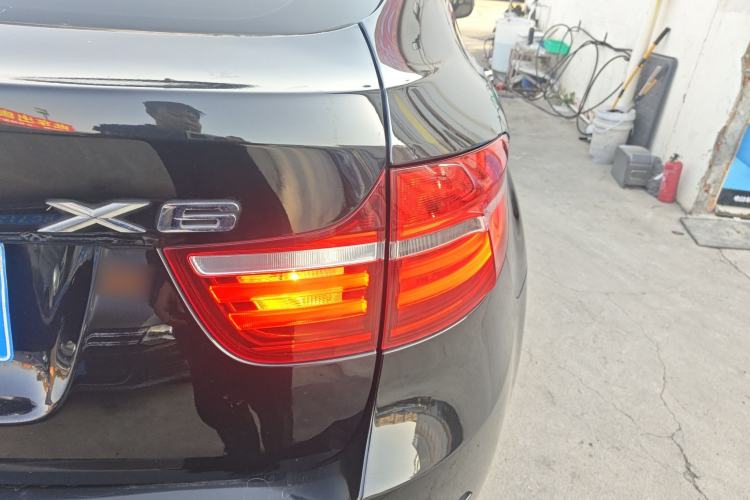 Used BMW X6 2014 xDrive35i five-seater
