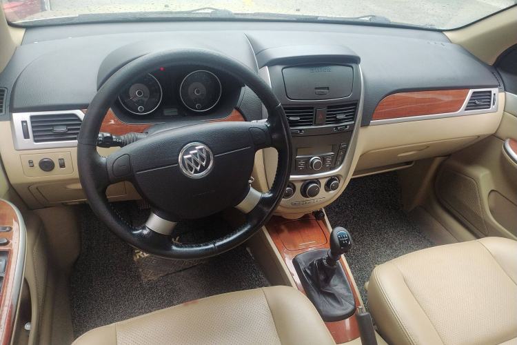 Used Buick Excelle 2013 1.5L Manual Luxury Model
