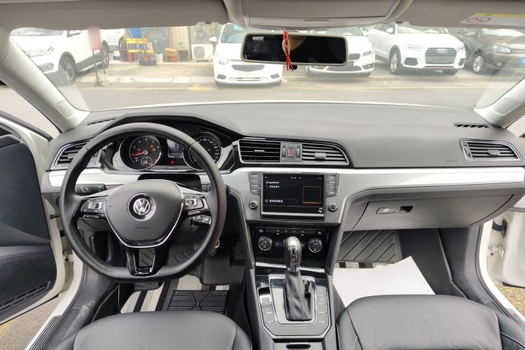 Used Volkswagen Lamando 2018 280TSI DSG Comfort Edition
