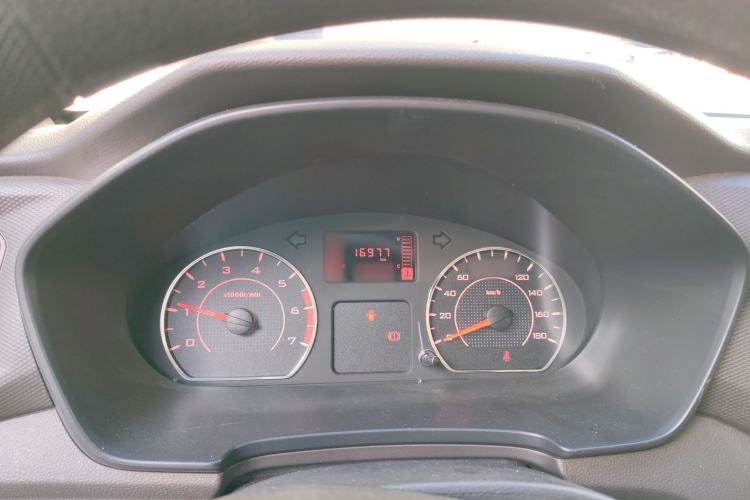 Used Wuling Hongguang V 2022 1.5L Jingqu Edition Enclosed-Window Vehicle with Electric Power Steering LAR
