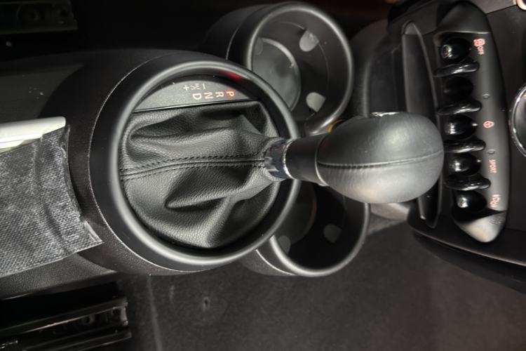 Used  Countryman 2014 1.6L COOPER Fun
