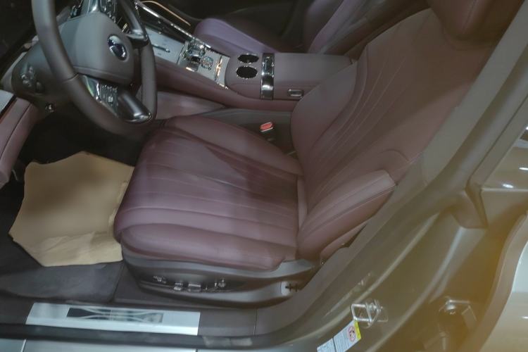 Used Denza Z9GT 2024 1100 Four-Wheel Drive Ultra Version
