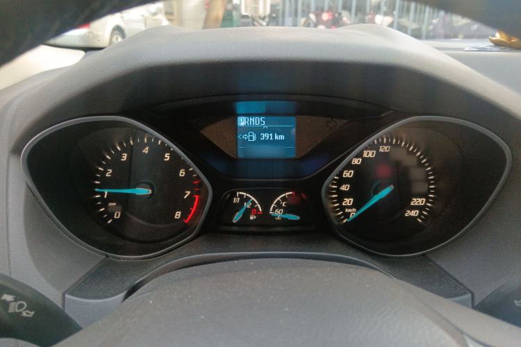 Used Ford Focus 2012 Sedan 1.6L Automatic Fashion Edition
