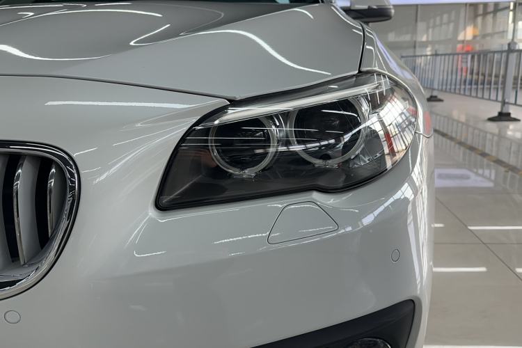 Used BMW 5 Series 2014 535Li Leading Model
