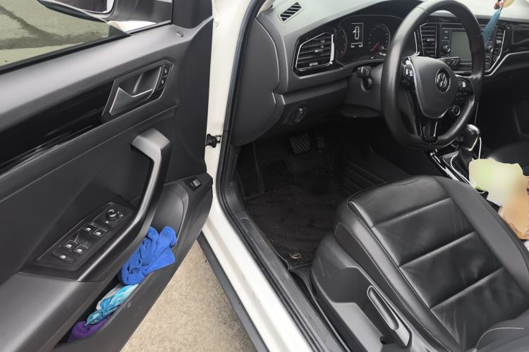 Used Volkswagen T-ROC 2018 280TSI DSG Two-Wheel-Drive Comfort Version China V Standard