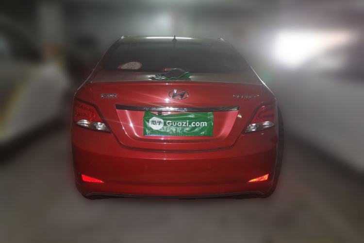 Used Hyundai Verna (older generation) 2014 1.4L Manual Top-Tier Model TOP
