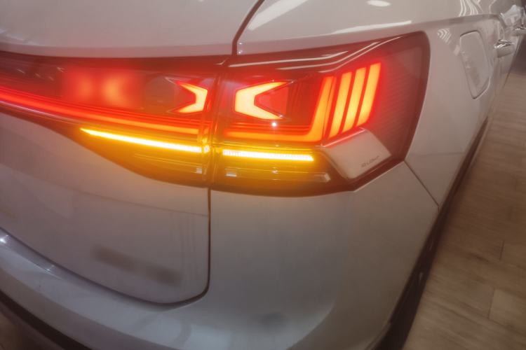 Used Volkswagen Tayron 2023 300TSI Two-Wheel-Drive Luxury Plus Advanced Edition
