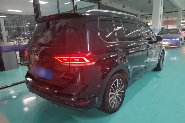 Used Volkswagen Touran 2018 Volkswagen Touran L 280TSI DSG Comfort Edition 7 Seats China VI Standard