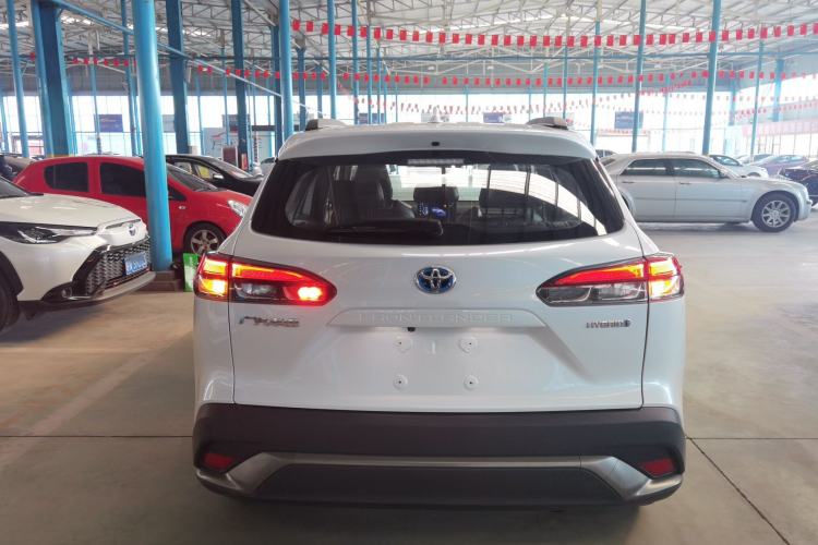 Used Toyota FRONTLANDER 2023 2.0L Smart Electric Hybrid Dual-Engine Deluxe Version
