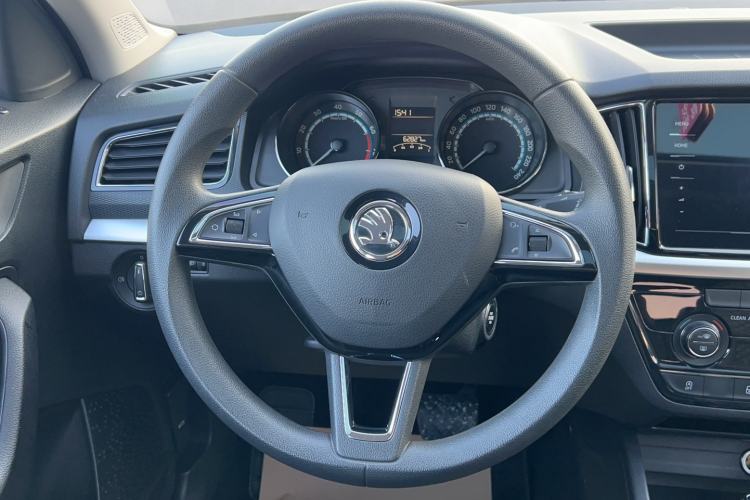 Used Skoda Kamiq 2020 1.5L Automatic Comfort Edition
