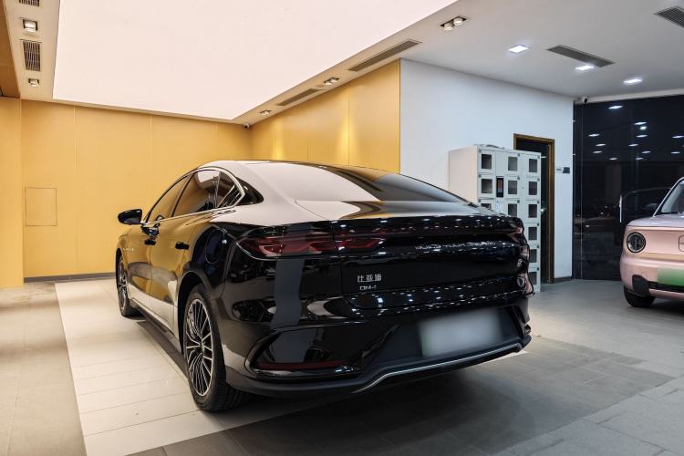 Used BYD Han 2023 DM-i Champion Edition 121KM Prestige Model
