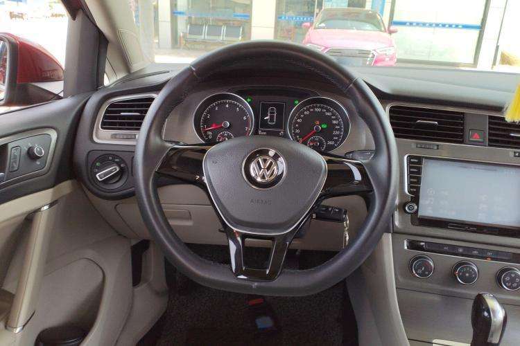 Used Volkswagen Golf 2014 1.4TSI Automatic Comfort Model
