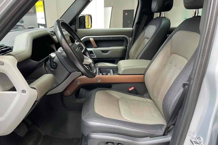 Used Land Rover Defender 2022 110 P400 Dark Edition
