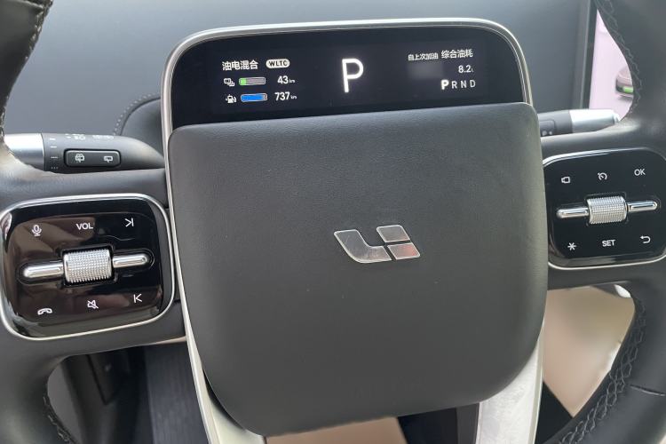 Used Li Auto L8 2023 Max model
